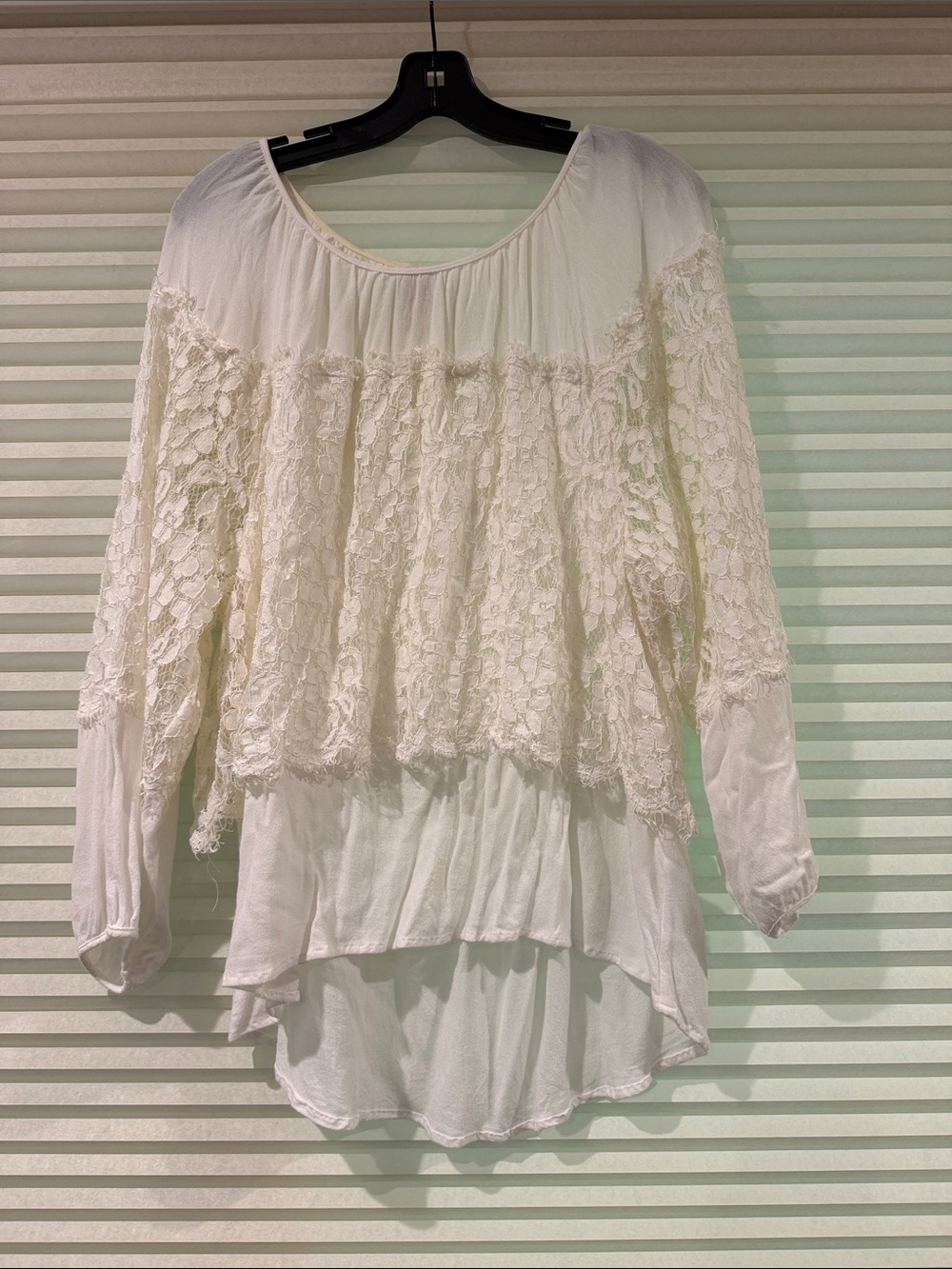 Women’s Cream Lace Peasant Blouse - Brand Unspecified